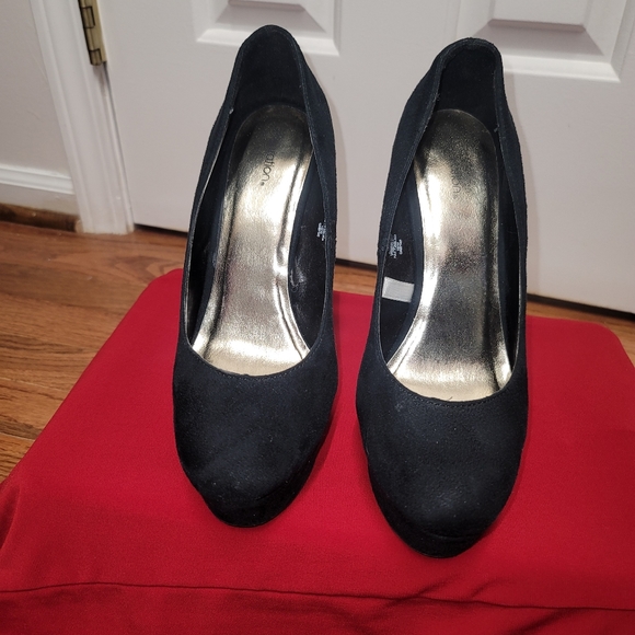 Exhilaration Suede platform stiletto pumps - Picture 2 of 3